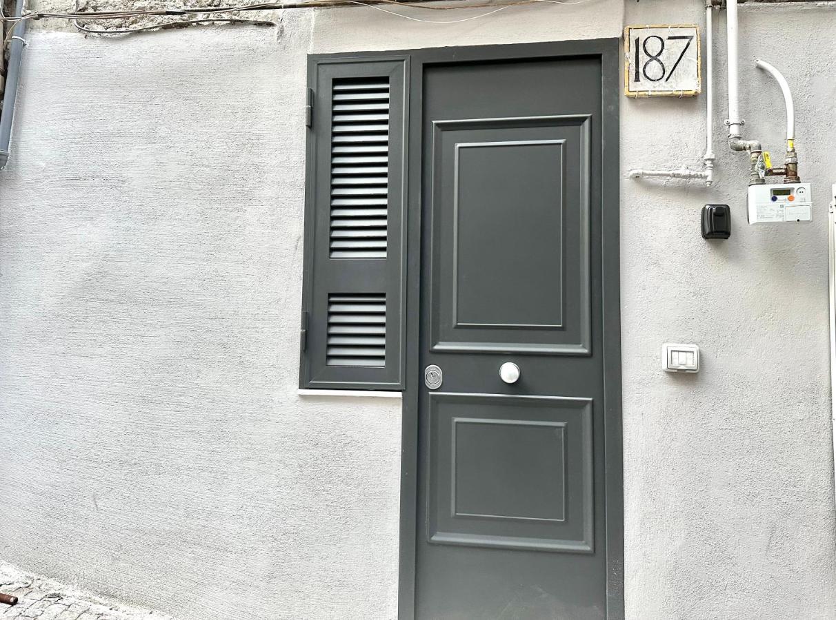 Isabel Suite Nápoles Exterior foto